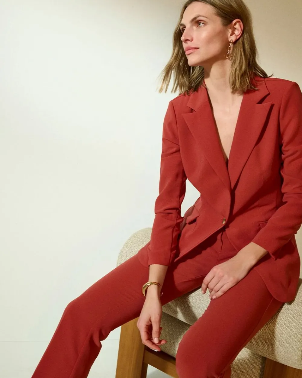 Cinched-Back One-Button Blazer*White House Black Market Discount