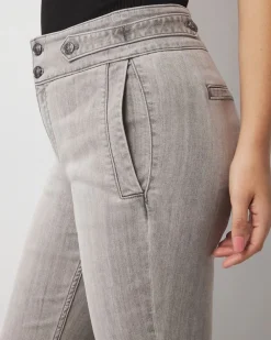 Curvy Extra High-Rise Novelty Button Bootcut Jeans*White House Black Market Hot