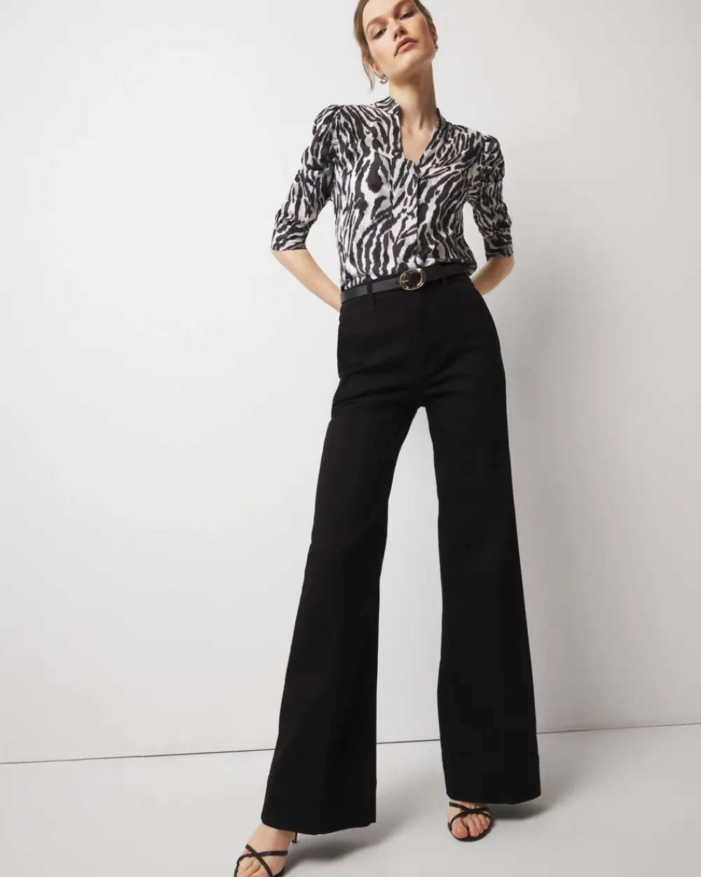 Extra High Rise Wide Leg Trouser Jeans*White House Black Market Clearance