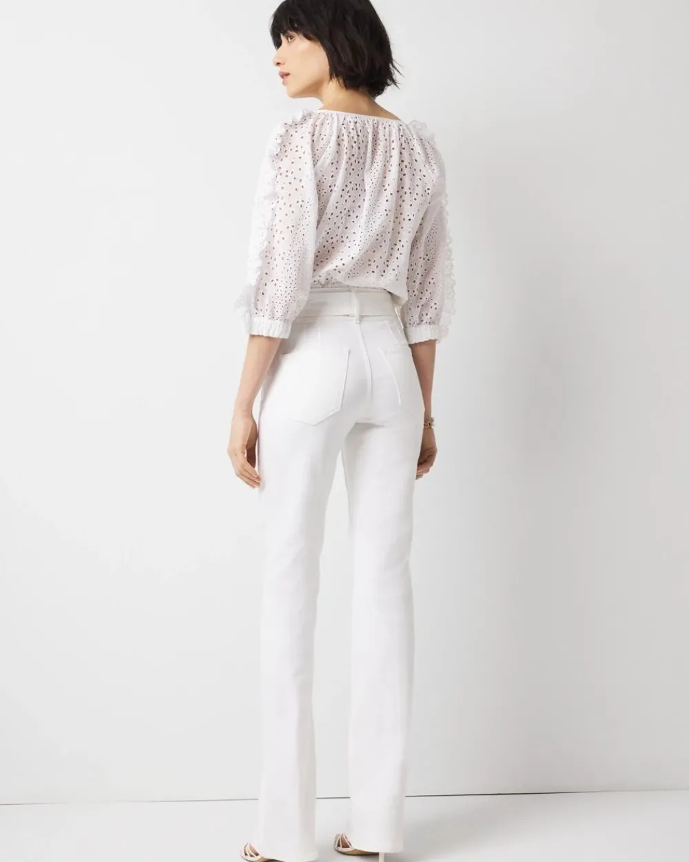 Extra High-Rise Belted Skinny Flare Jean*White House Black Market Outlet