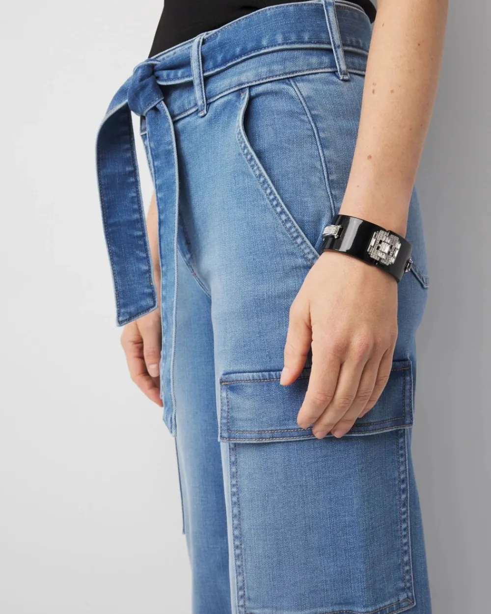 Extra High-Rise Wide-Leg Cargo Jeans*White House Black Market Hot
