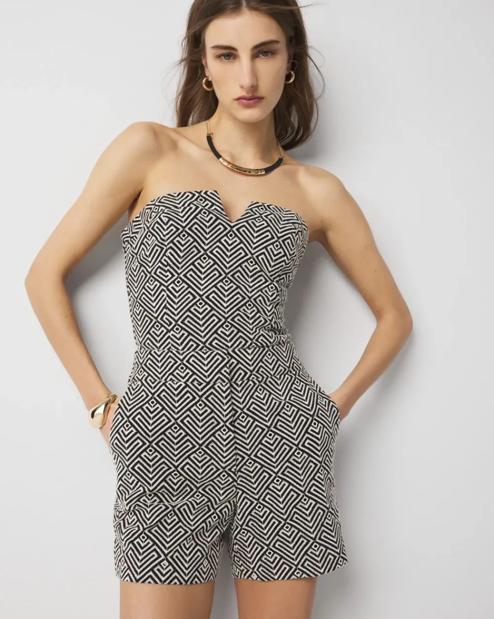 Geometric Embroidered Top*White House Black Market Clearance