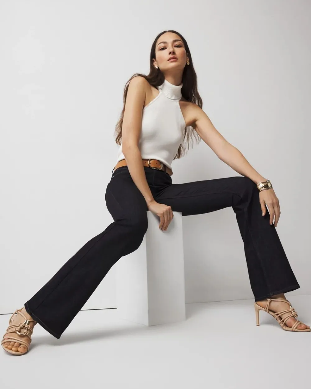 High-Rise Flare Jeans*White House Black Market Hot