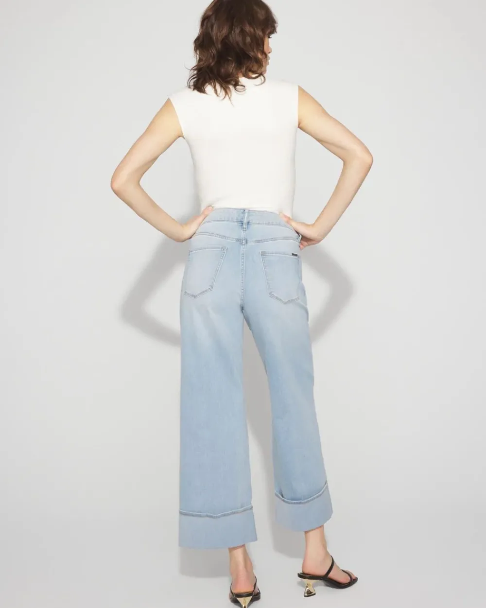 High-Rise Wide Leg Cuff Cropped Jean*White House Black Market Best