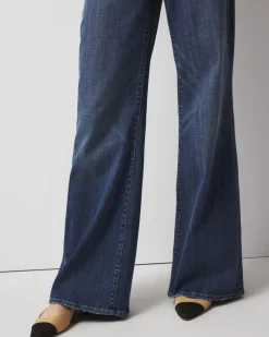 High-Rise Wide Leg Jeans*White House Black Market Outlet