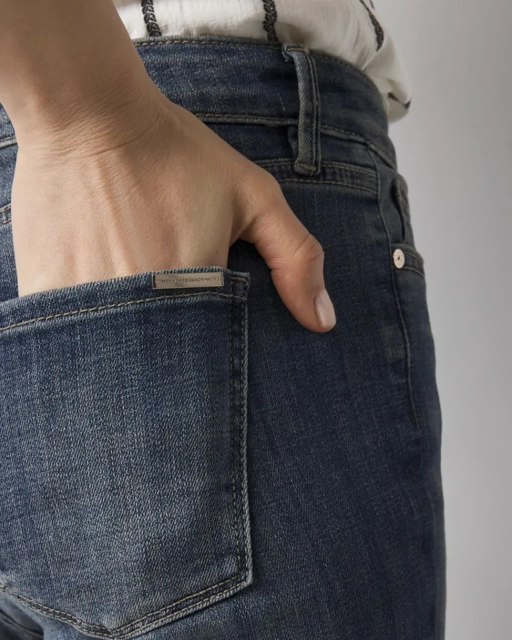 Mid-Rise Bootcut Jeans*White House Black Market Discount