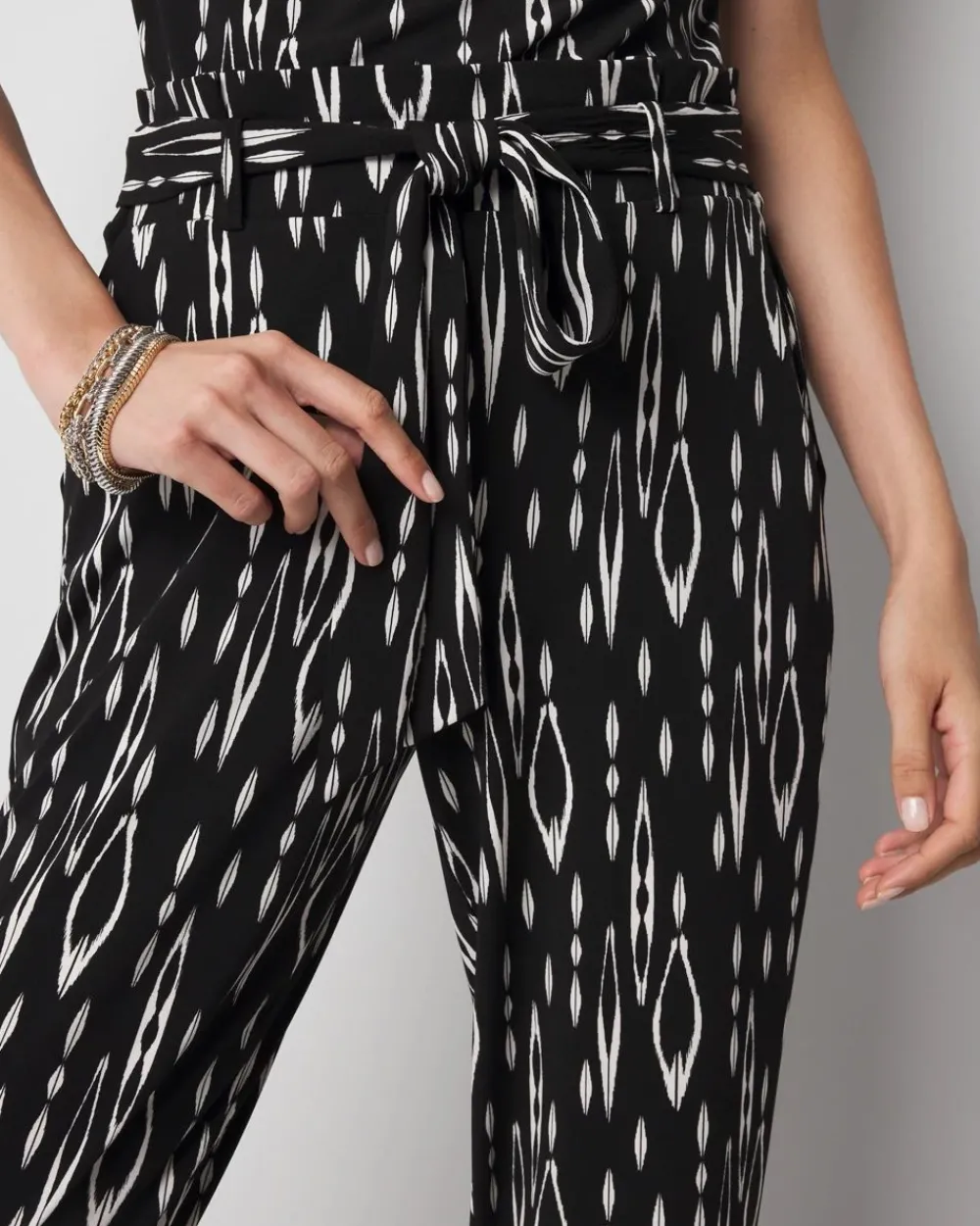 Petite High-Rise Tapered Ankle Pants*White House Black Market Fashion