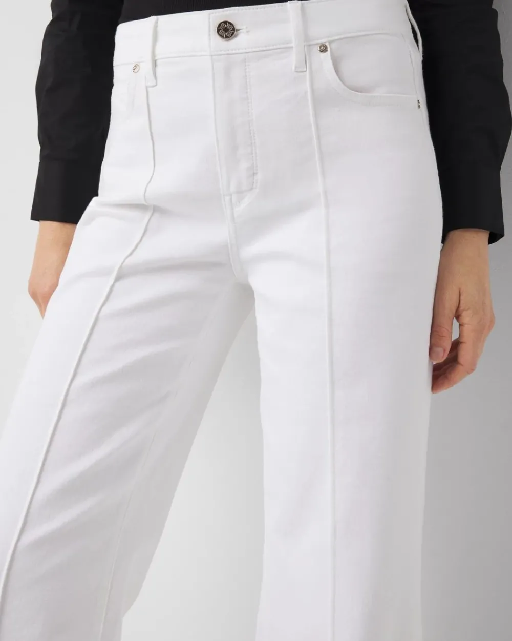Petite High-Rise Wide Leg Cropped Jeans*White House Black Market Outlet