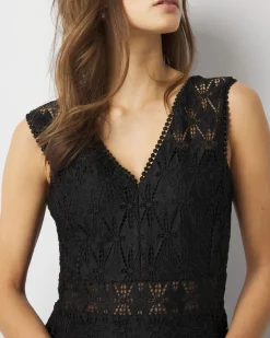 Petite Lace Cocktail Dress*White House Black Market Clearance