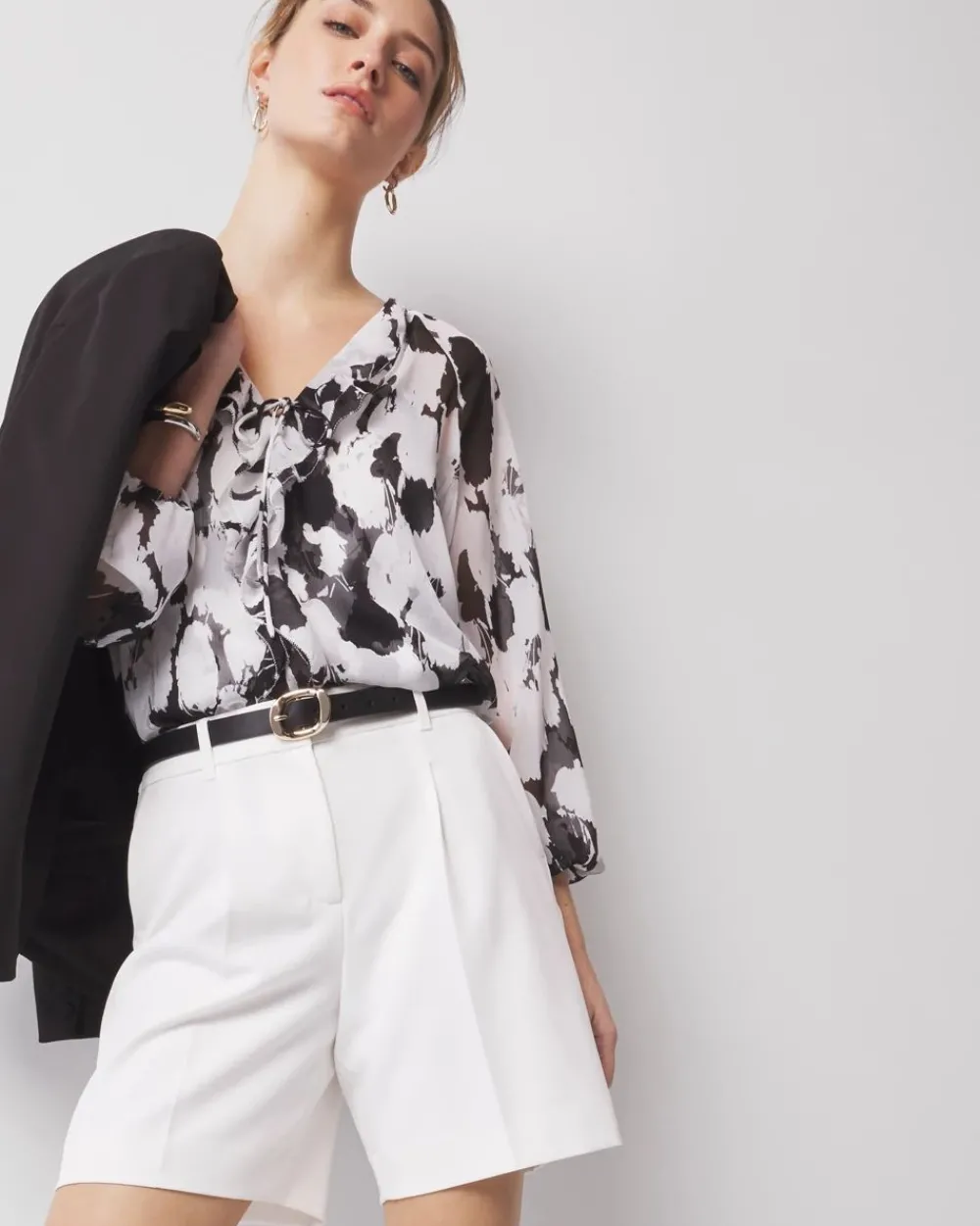 Pleated Tailored Shorts*White House Black Market Sale