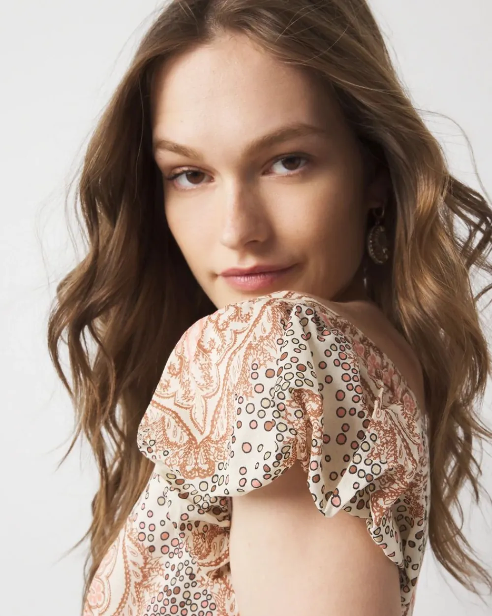 Puff-Sleeve Paisley Top*White House Black Market Discount