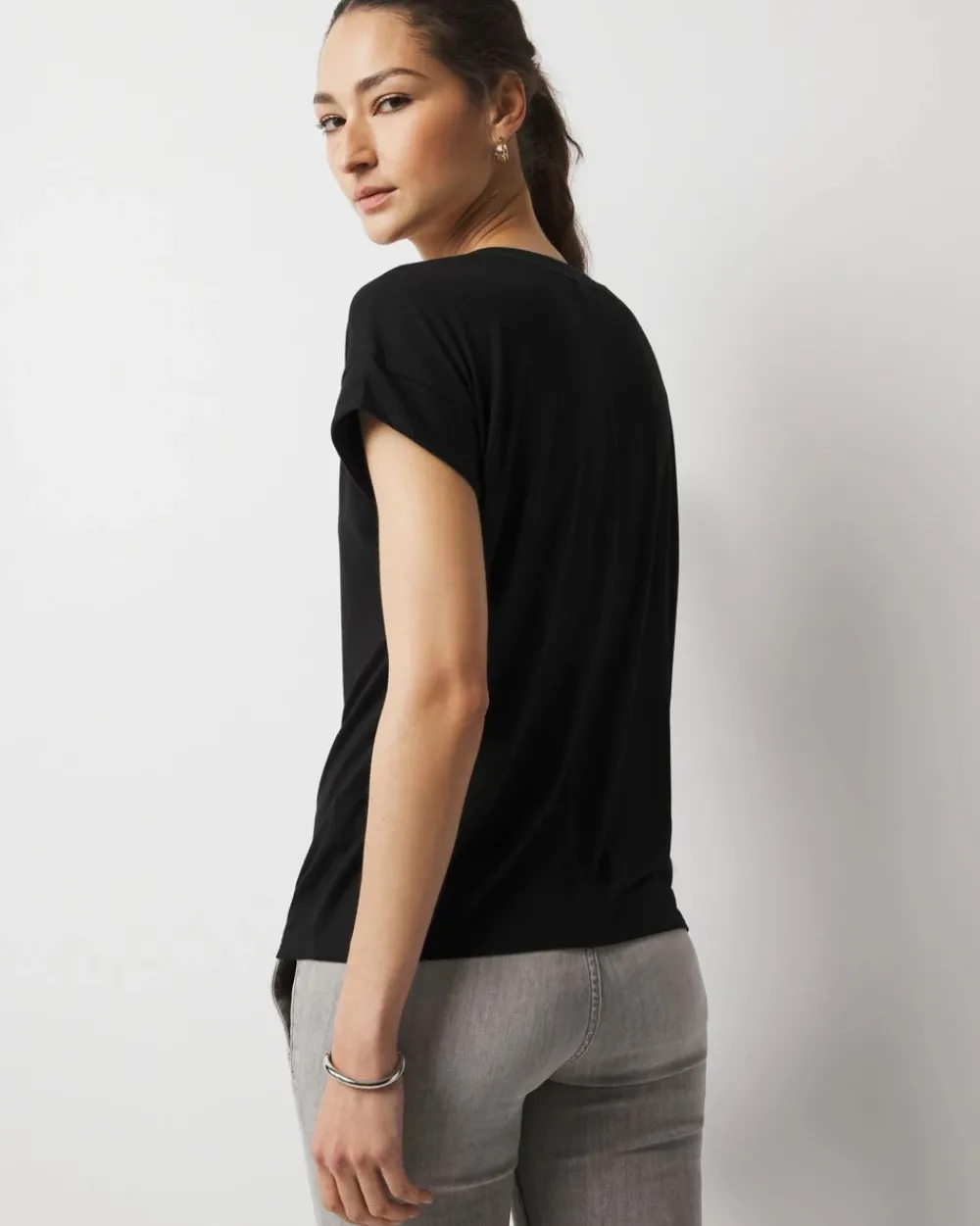 Short Sleeve Power Tee*White House Black Market Clearance