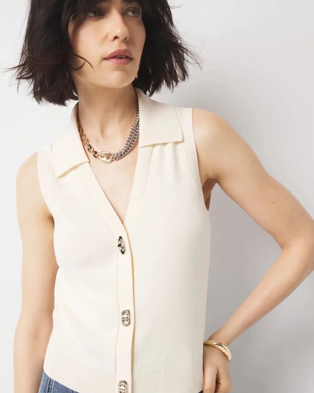 Toggle Button Sweater Vest*White House Black Market Fashion