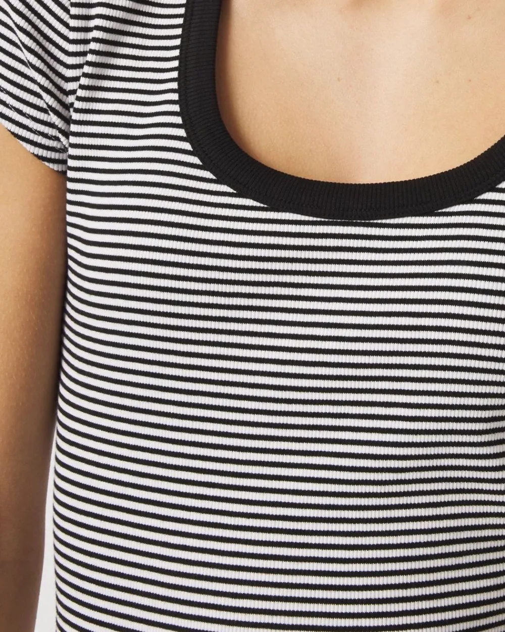 WHBMFORME™ Ribbed Stretch Scoop Neck Tee*White House Black Market New